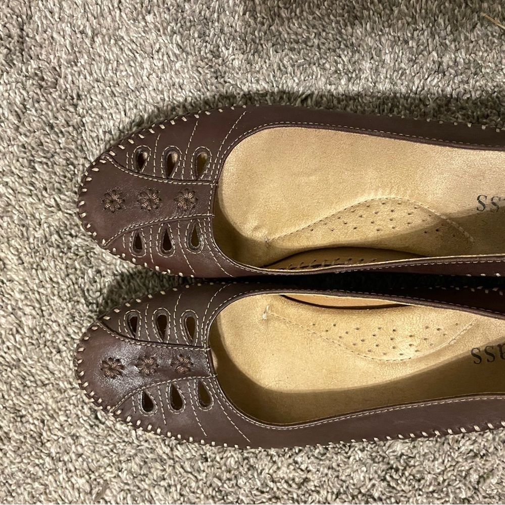 Bass work shoes super cute